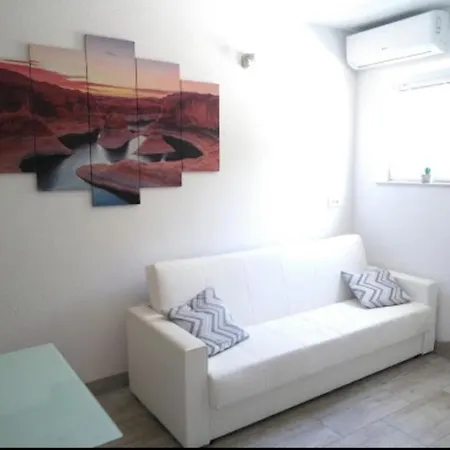 Apartmana&j1111 Apartment Kastela