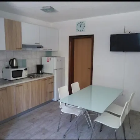 아파트 Apartmana&j1111 *